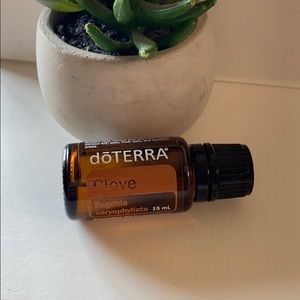 15 mL Clove Essential Oil from dōTERRA